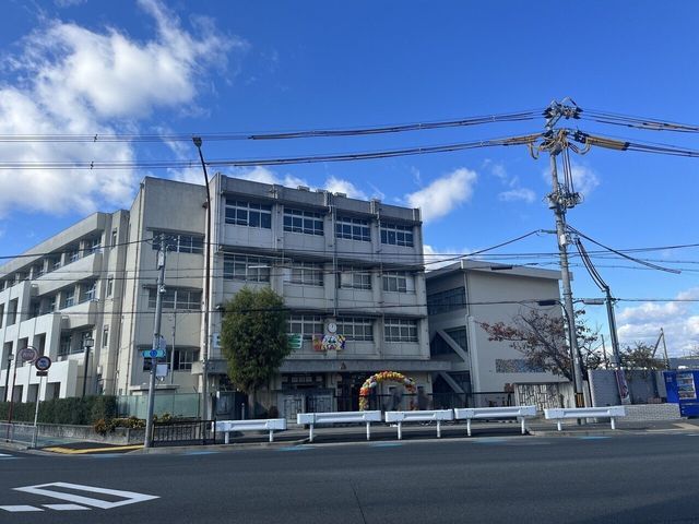3SLDK Detached House for Sale in Moriguchi, Osaka - 177 sqm - Thumbnail 4