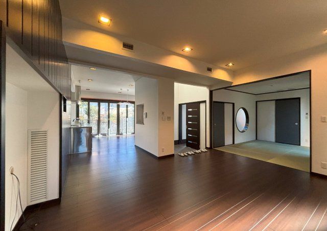 5LDK Family Home with 2 Bathrooms near Azeno Station, Kawanishi - Thumbnail 3