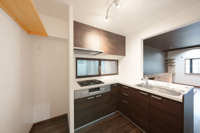 3-Story 3LDK House for Sale in Amagasaki, Hyogo - Thumbnail 2