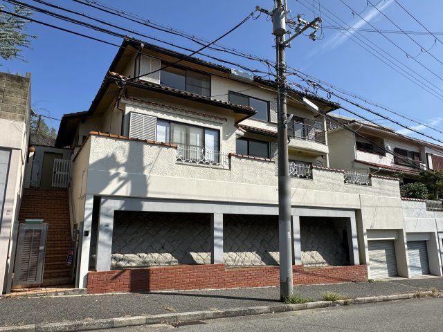 Renovated 4LDK House with Garden in Kobe Suma Ward - Thumbnail 2