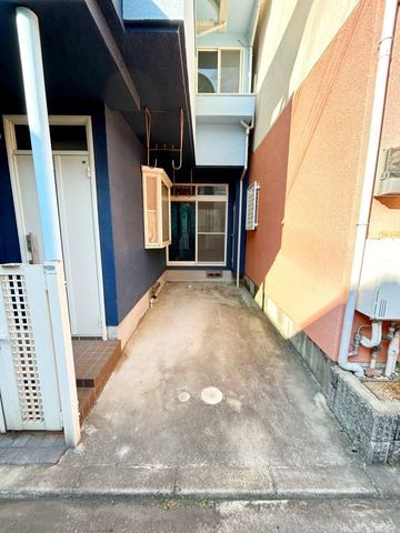 Terraced House for Sale in Nishinomiya, Hyogo - 3DK, Near Susaki Station - Thumbnail 3