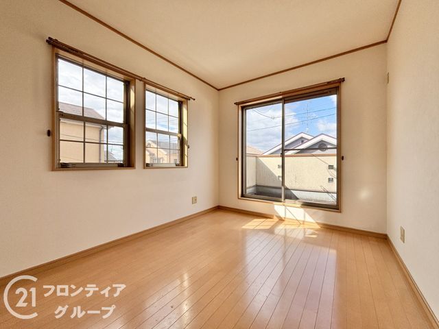 3LDK Detached House for Sale in Hirakata, Osaka | 1880万 Yen - Thumbnail 2
