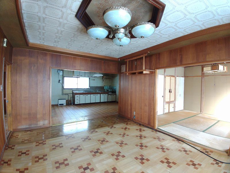 4LDK Detached House for Sale in Asahikawa, Hokkaido - 420万円 - Thumbnail 2