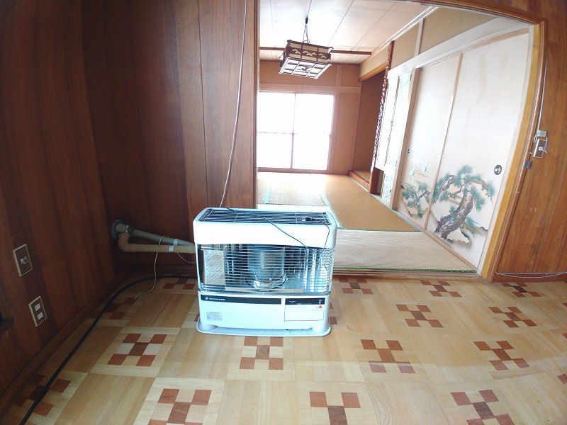 4LDK Detached House for Sale in Asahikawa, Hokkaido - 420万円 - Thumbnail 3