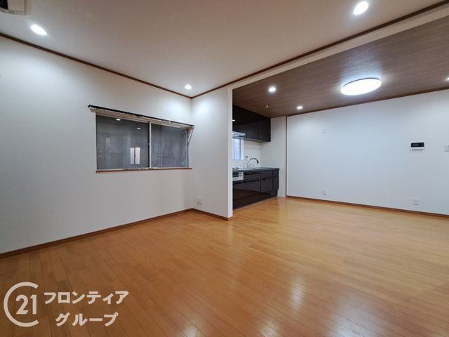 Modern 3LDK House for Sale in Hirano Ward, Osaka - Thumbnail 3