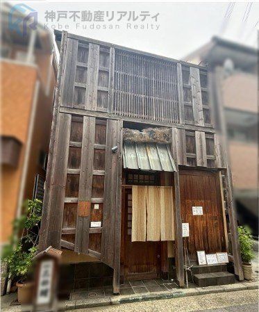 Shop-Attached 2DK Steel House for Sale Near Itayado Station, Kobe - Thumbnail 2