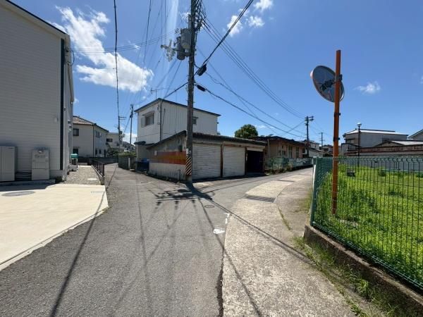 3DK House for Sale in Wakayama City Near Miyamae Station - Thumbnail 3