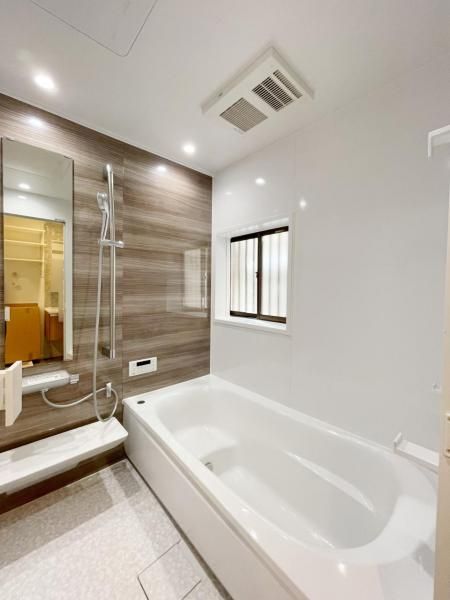 Renovated 4LDK House for Sale in Matsubara, Osaka - Thumbnail 3