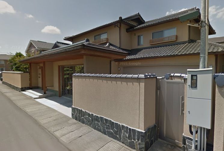 6SLDK Spacious Family Home with Land in Fukui City - Image 1