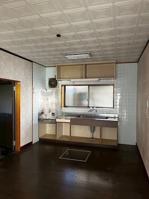 Renovated 5DK House for Sale in Ise City, Mie - Thumbnail 3