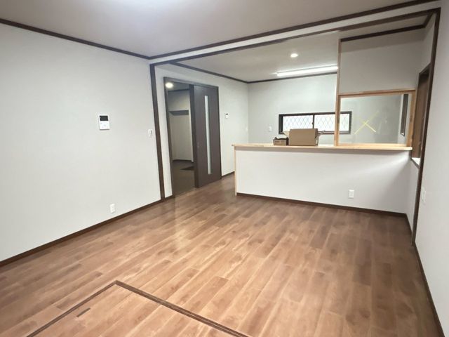 Renovated 6LDK House in Tsuruga, Fukui with Parking - Thumbnail 3