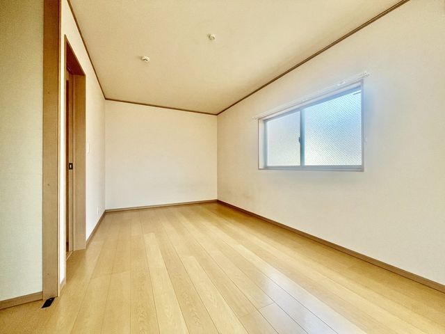 4LDK House Near Nikaido Station in Tenri City, Nara - Thumbnail 3