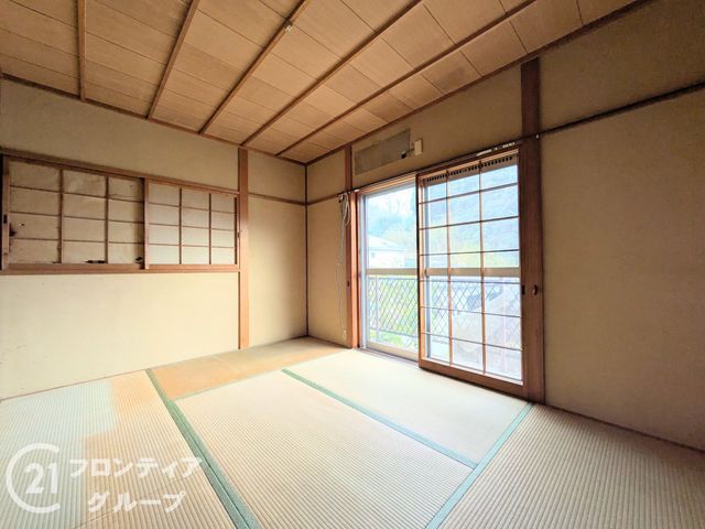 4LDK Corner Lot Home in Kobe Suma Ward | 1580万円 - Thumbnail 3