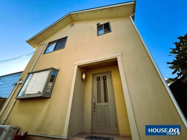 4LDK Detached House for Sale in Ikeda, Osaka | 110.96 sqm - Thumbnail 2