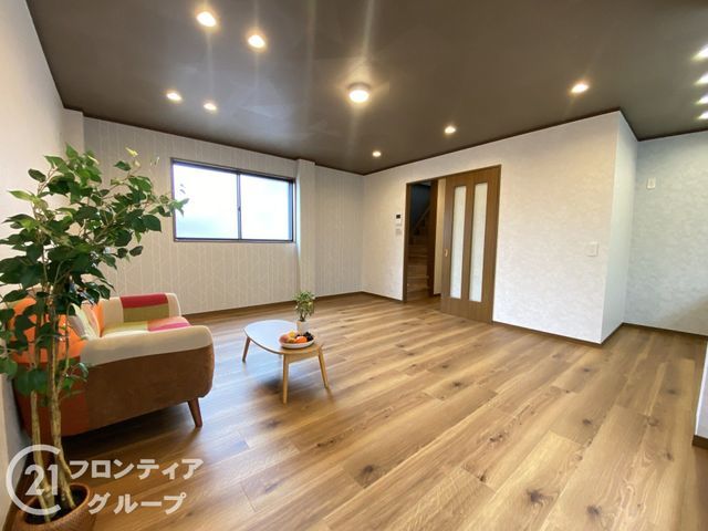 Renovated 4LDK Steel House for Sale in Osaka's Higashisumiyoshi Ward - Thumbnail 2