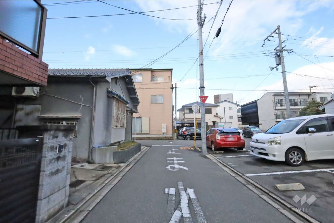 3DK Detached House for Sale near Suita Station, Osaka - Thumbnail 3