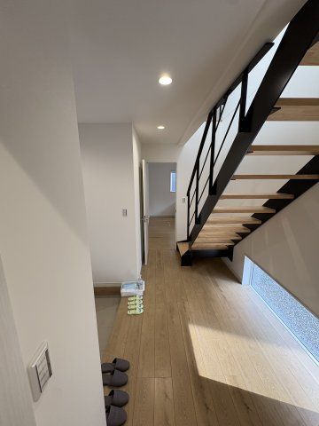 3LDK Modern House for Sale in Iwade, Wakayama 96.88sqm - Thumbnail 4