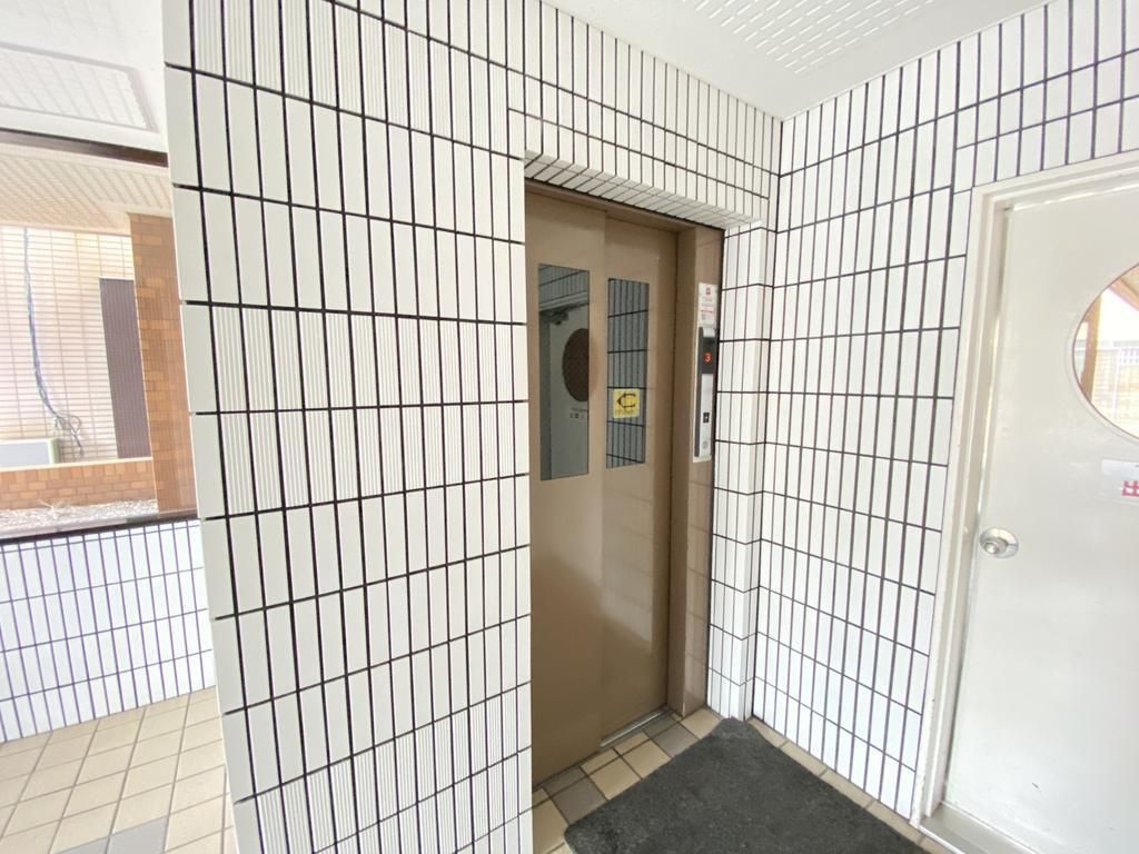 Lions Mansion Mihara 3LDK Apartment for Sale in Hakodate - Thumbnail 2