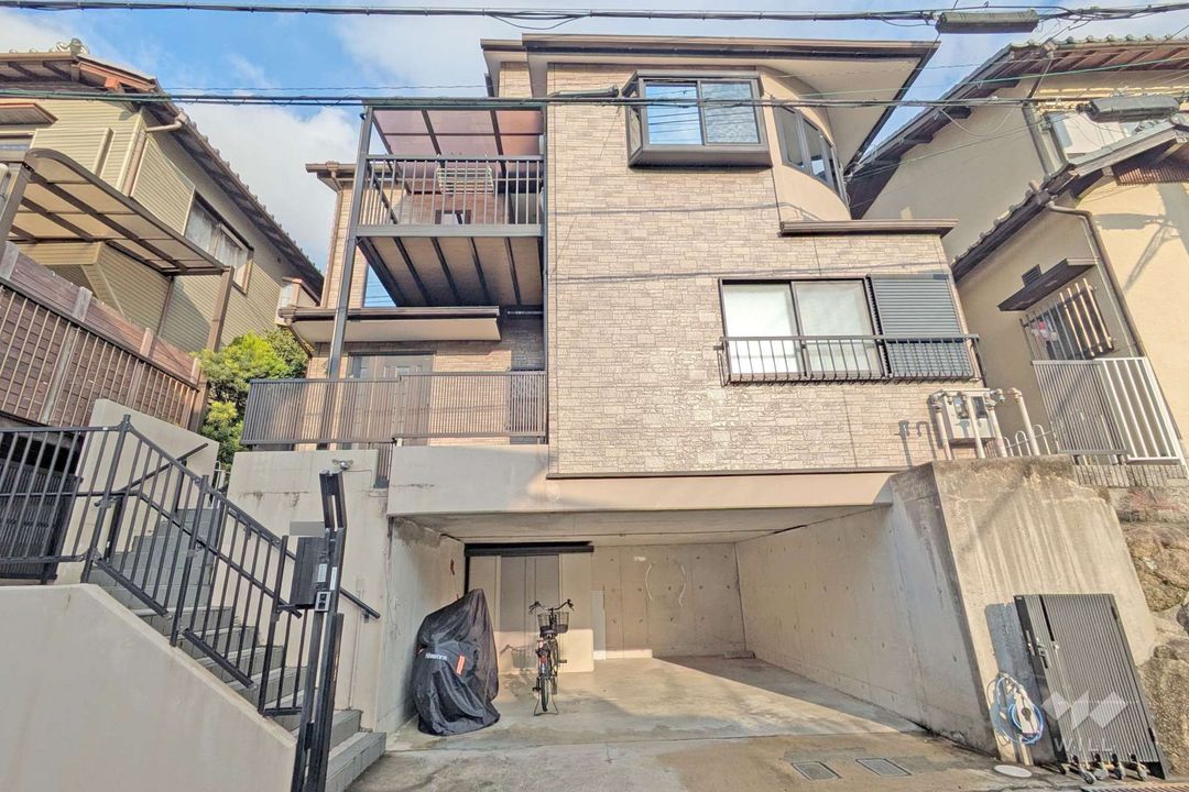 8LDK Two-Generation All-Electric House for Sale in Ibaraki, Osaka - Thumbnail 2