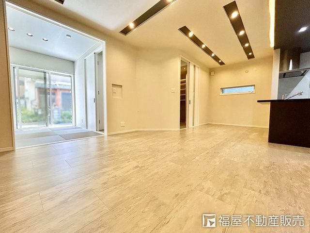 Modern 4LDK House for Sale in Sakai, Osaka - Built 2021 - Thumbnail 3
