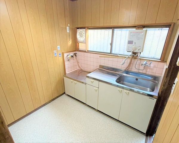 Renovated 4DK Terrace House for Sale in Sakai, Osaka - Thumbnail 3