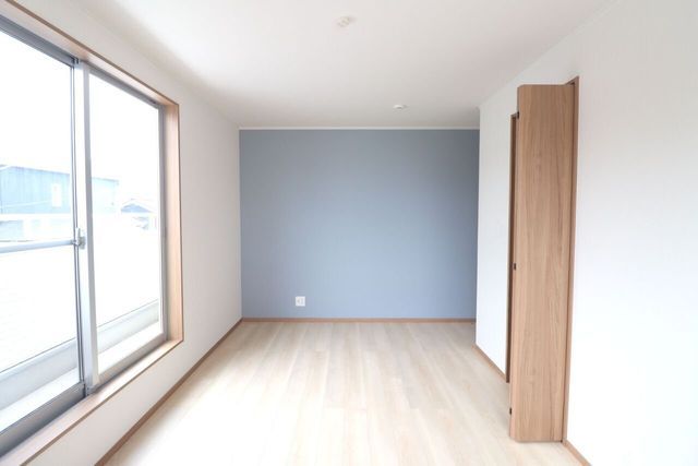 3LDK House for Sale Near Fukushidani Station in Yamatokoriyama - Thumbnail 2