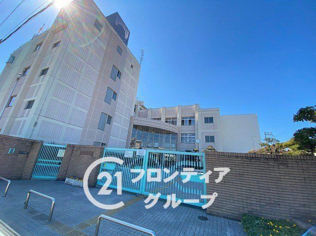 Steel-Frame 3LDK House near Tanabe Station, Osaka - Thumbnail 2