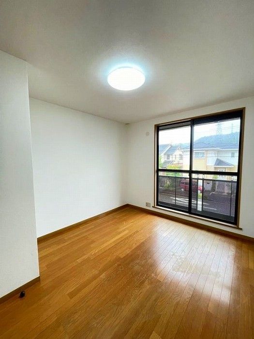 3LDK Detached House for Sale in Yokkaichi, Mie - 115.92 sqm - Thumbnail 2