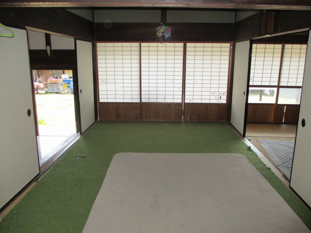 Traditional 6DK House on 2471m² Land in Kinokawa, Wakayama - Thumbnail 4