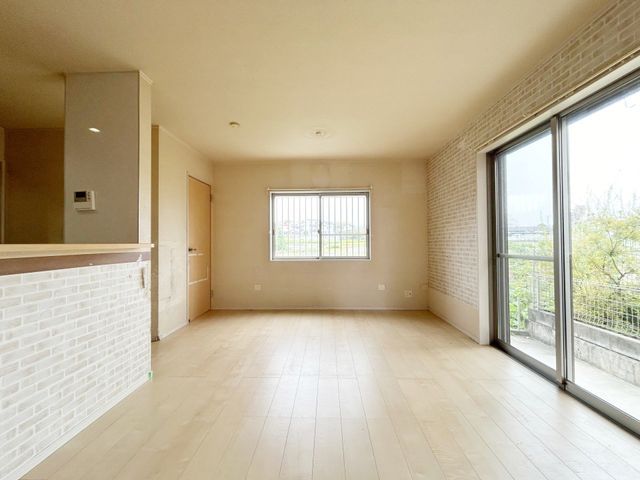 4LDK Detached House for Sale in Kyoto Nishikyo Ward - Thumbnail 2