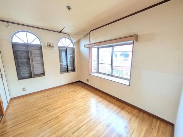 4LDK Detached House for Sale in Neyagawa City, Osaka - Thumbnail 3