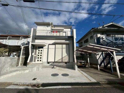 Used 3LDK RC House in Wakayama City for Sale - Thumbnail 2