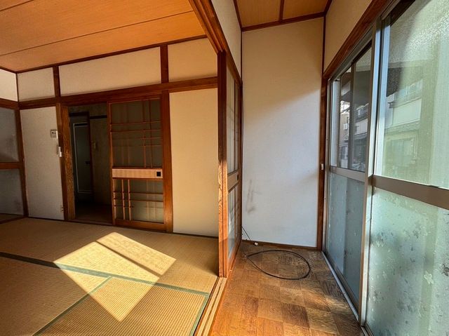 4K Wooden House for Sale in Tsurumi Ward, Osaka - 1980万円 - Thumbnail 2