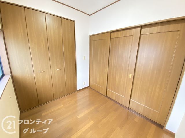4LDK House Near Owada Station in Kadoma City, Osaka - Thumbnail 4