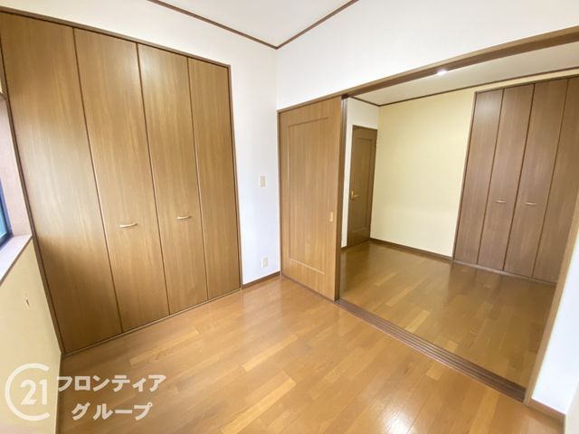 4LDK House Near Owada Station in Kadoma City, Osaka - Thumbnail 2