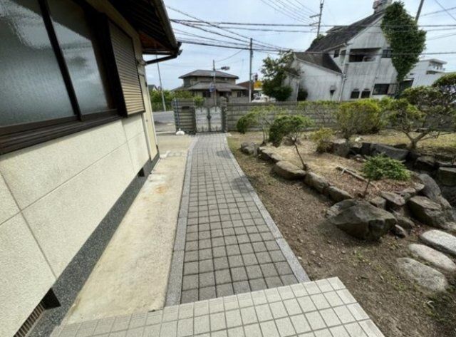 Renovated 6LDK House in Iwade City with 509m2 Land - Thumbnail 4