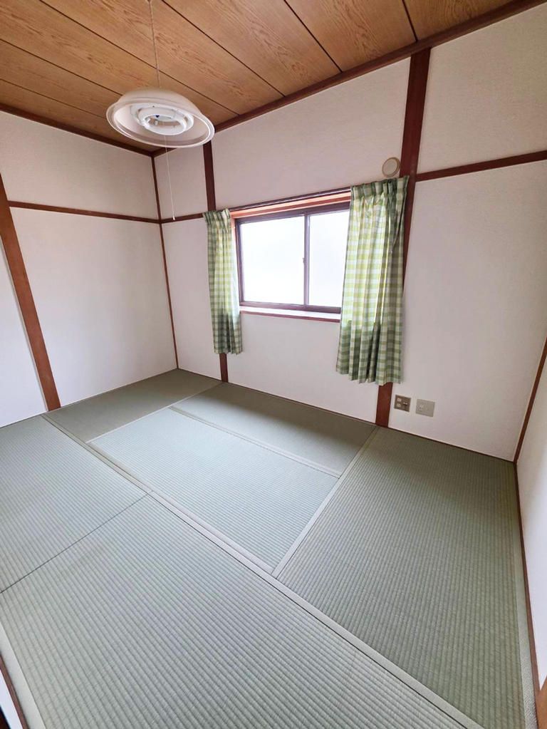 Used 4DK House Near Ono Station, Yamashina-ku, Kyoto - Thumbnail 4