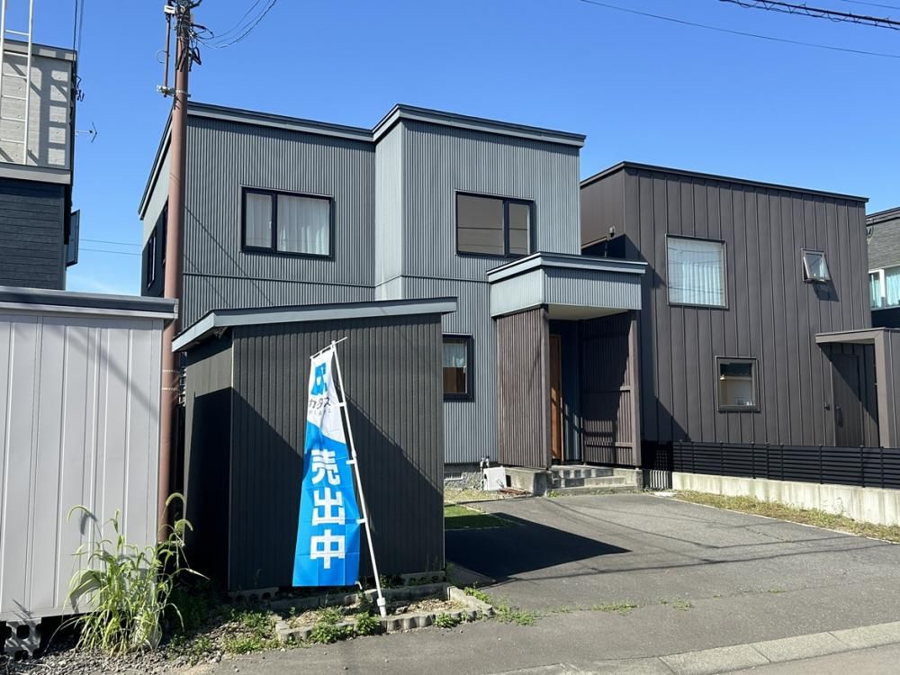 Renovated 4LDK House in Tomakomai, Hokkaido | 3199万 Yen - Thumbnail 2