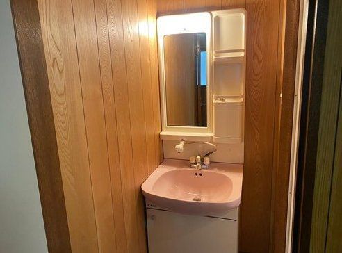 2LDK Used Detached House in Matsubara City, Osaka for 6.8 Million Yen - Thumbnail 3