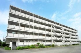 3DK Apartment for Rent in Yokohama Asahi-ku, Near Minami-Makigahara Station - Thumbnail 3