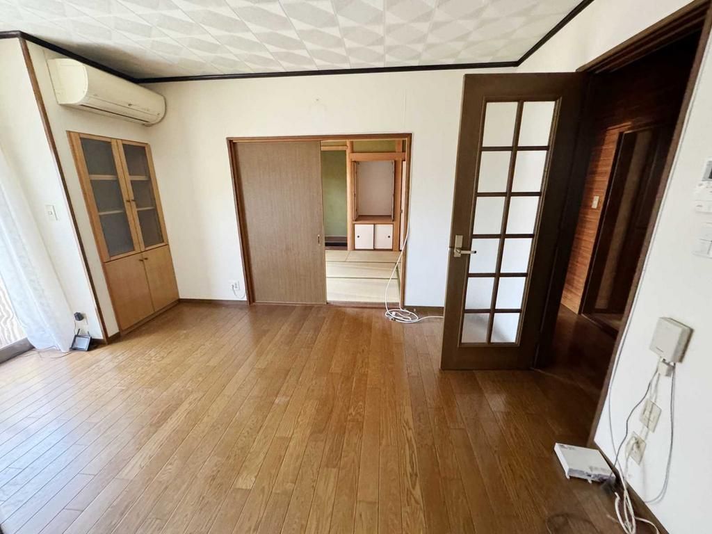 5DK House with 3 Parking Spaces in Himeji's Shosha Area - Thumbnail 3