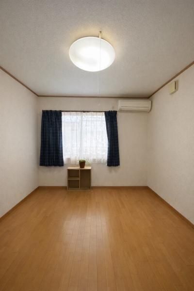 4LDK Detached House for Sale in Higashiosaka, Osaka - Thumbnail 4