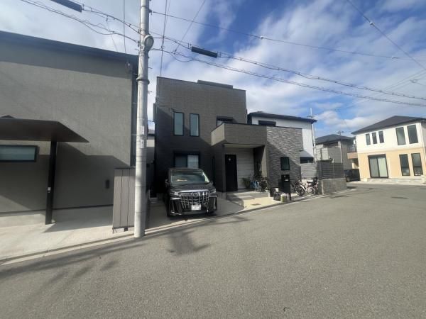 Modern 3SLDK House for Sale in Nishiyodogawa, Osaka - Thumbnail 2