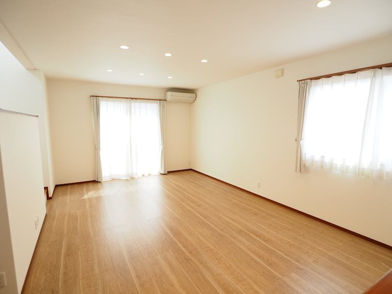 Modern 3LDK House for Sale in Kuwana, Mie | Lightweight Steel Build - Thumbnail 4