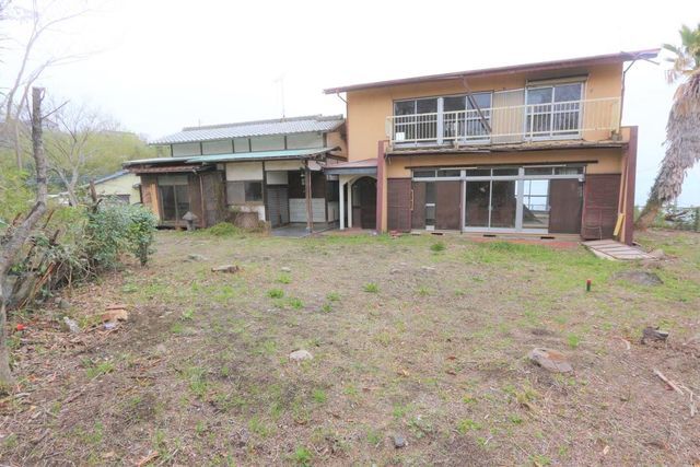 6SLDK Detached House with Annex in Oita City, 454 sqm Land - Image 1