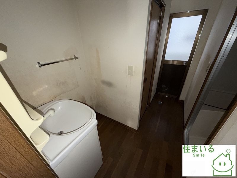 2DK Wooden House for Sale near Nozaki Station, Daito City - Thumbnail 4