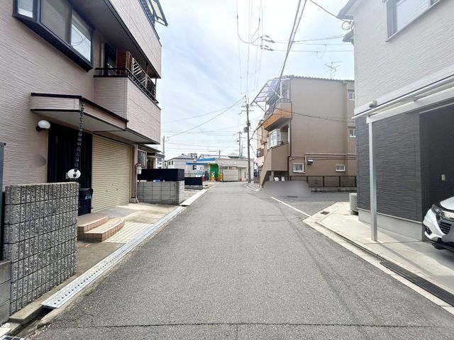 4LDK Steel-Frame House for Sale in Higashiosaka, Osaka - Thumbnail 3