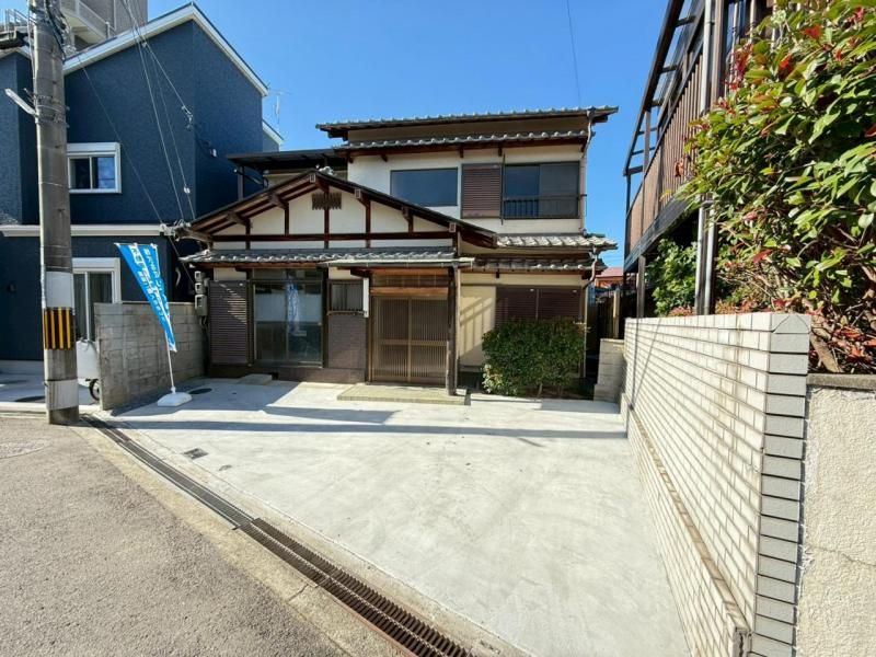 Renovated 3LDK House for Sale in Izumi City, Osaka - Thumbnail 2