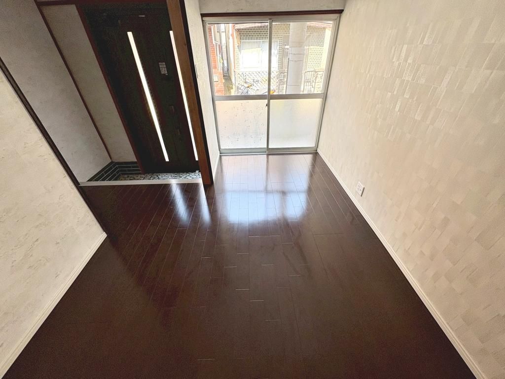 Renovated 3DK Corner Lot House Near Hatsushiba Station, Sakai - Thumbnail 3