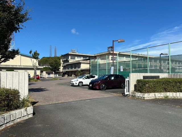 3LDK House for Sale in Yokkaishi, Mie Prefecture - Thumbnail 3